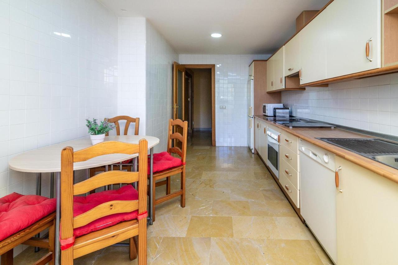 Spacious Apartment In Marbella Exterior photo